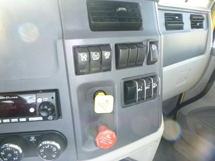 2021 Peterbilt 579 Base