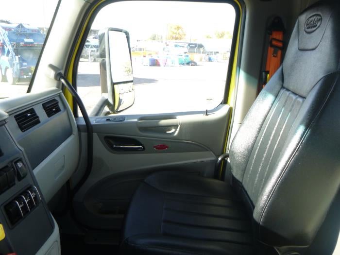 2021 Peterbilt 579 Base