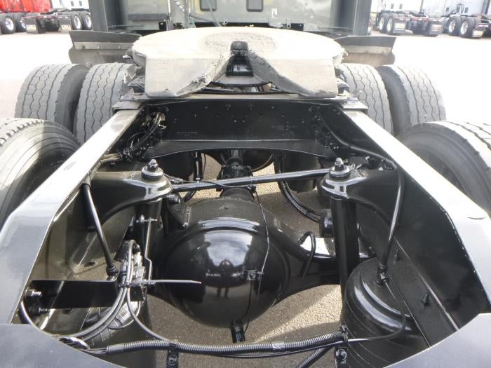 2022 Peterbilt 579 Base