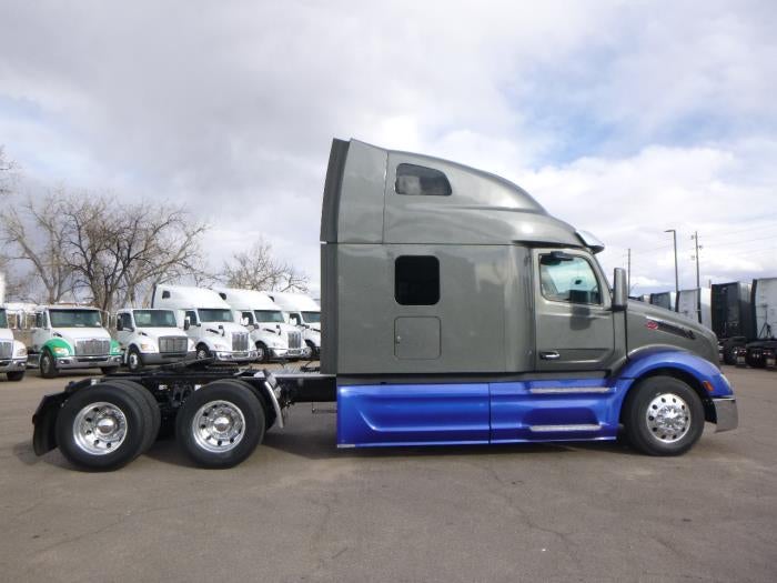 2022 Peterbilt 579 Base