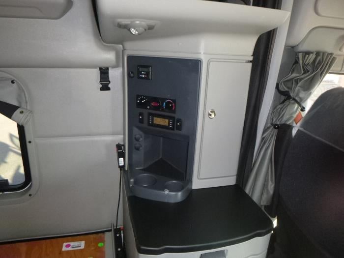 2023 Peterbilt 579 Base