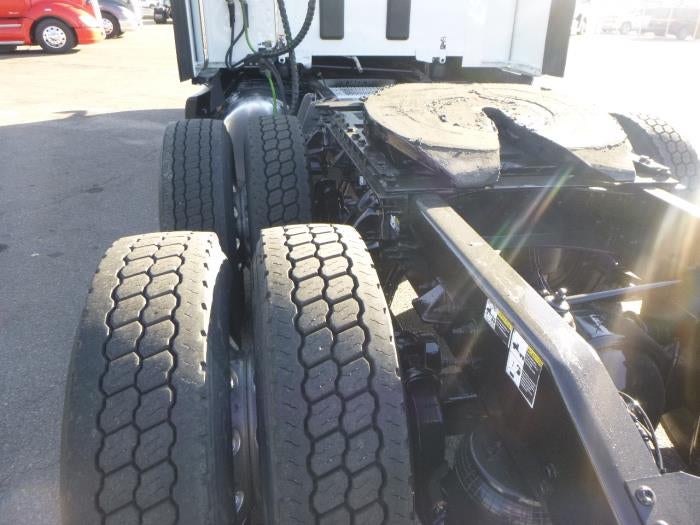 2023 Peterbilt 579 Base