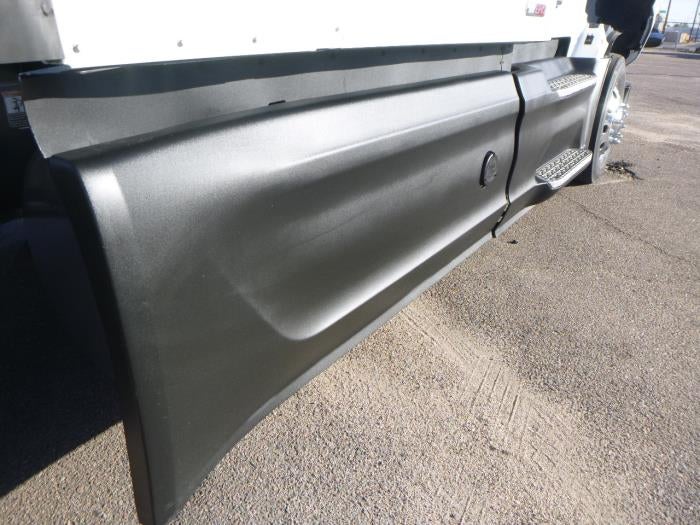 2023 Peterbilt 579 Base