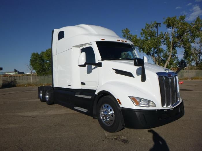 2023 Peterbilt 579 Base