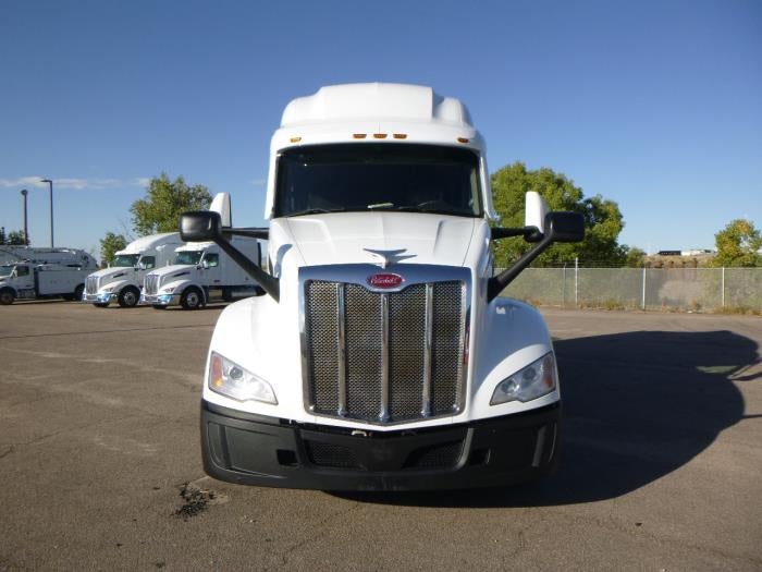 2023 Peterbilt 579 Base