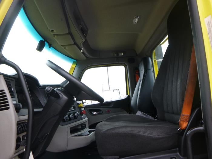 2023 Peterbilt 579 Base