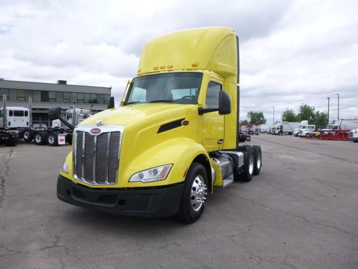 2023 Peterbilt 579 Base