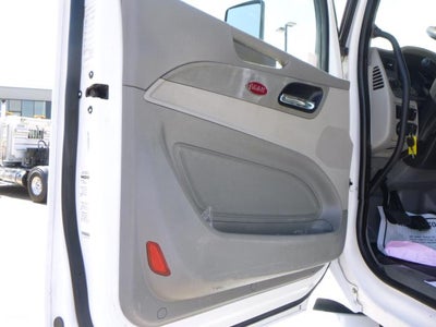 2020 Peterbilt 579 Base