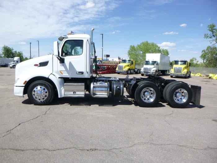 2020 Peterbilt 579 Base