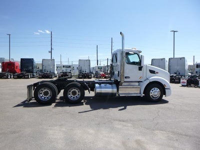 2020 Peterbilt 579 Base