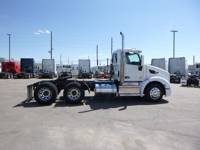 2020 Peterbilt 579 Base