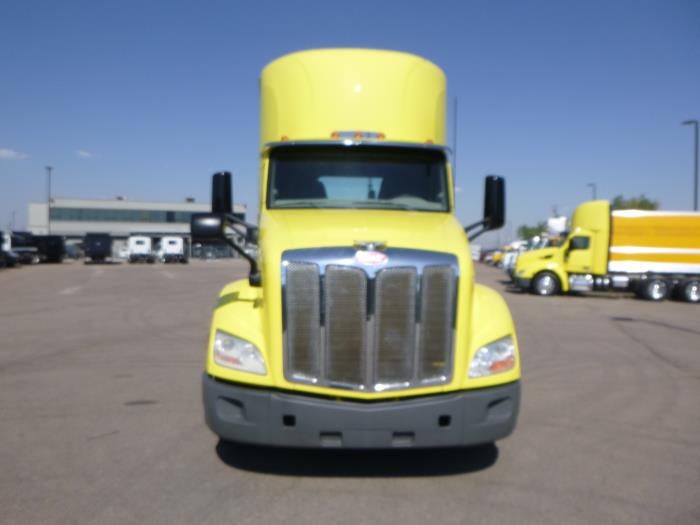 2021 Peterbilt 579 Base