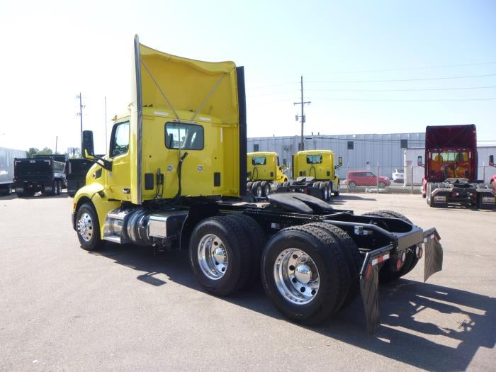 2021 Peterbilt 579 Base