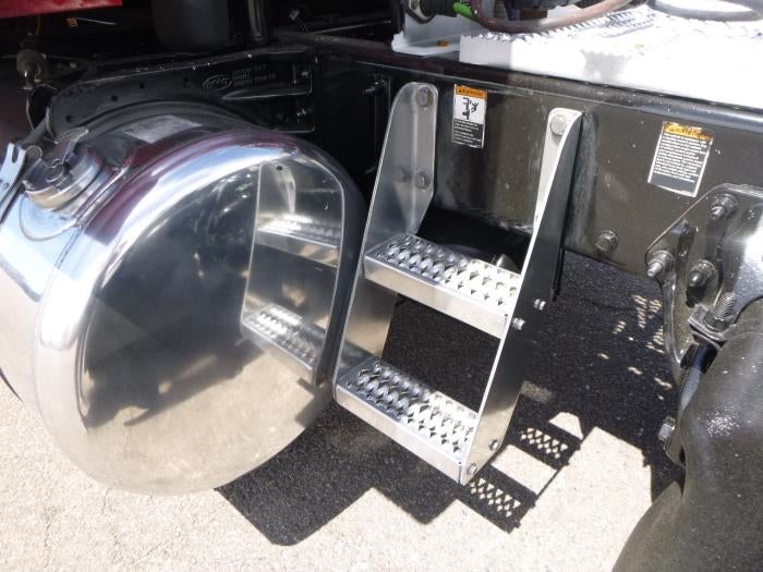2023 Peterbilt 579 Base