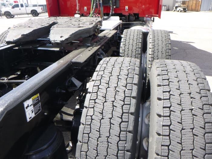2023 Peterbilt 579 Base