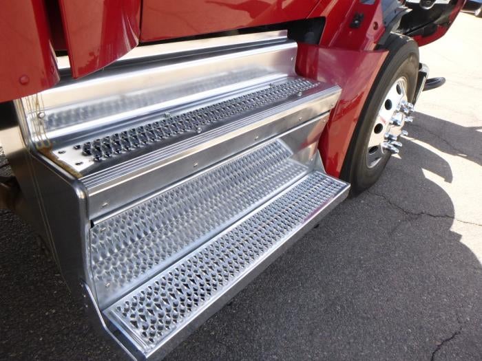 2023 Peterbilt 579 Base
