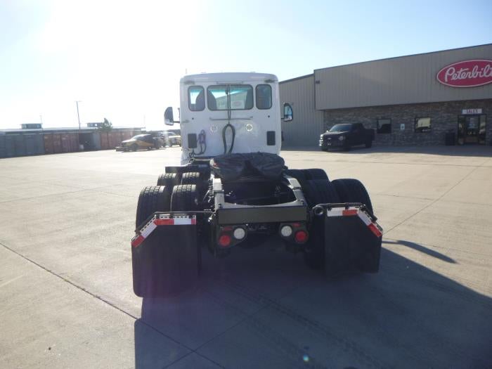 2023 Peterbilt 579 Base