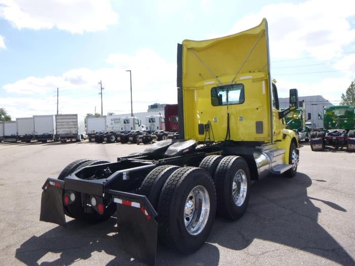 2021 Peterbilt 579 Base