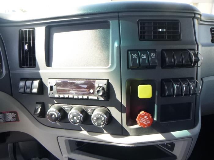 2023 Peterbilt 579 Base
