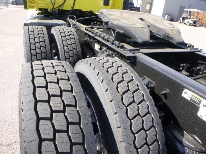 2023 Peterbilt 579 Base