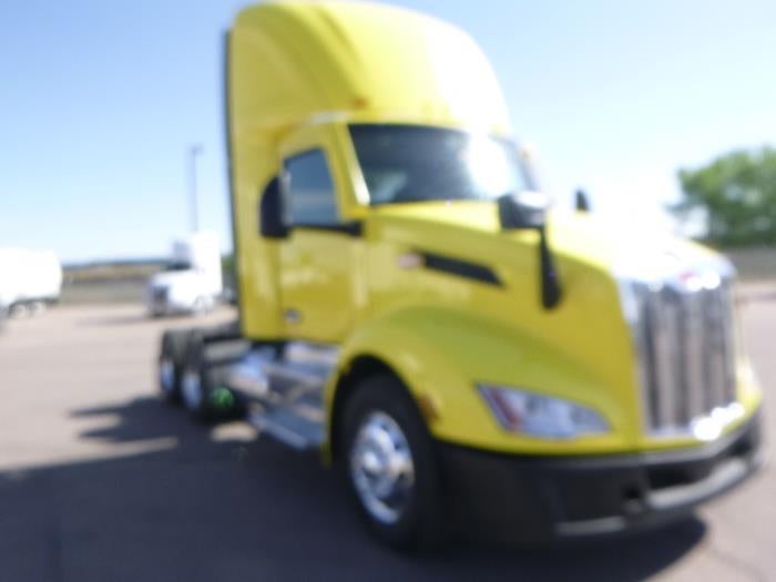 2023 Peterbilt 579 Base