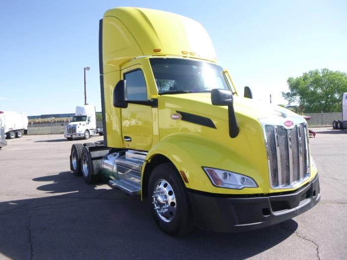 2023 Peterbilt 579 Base