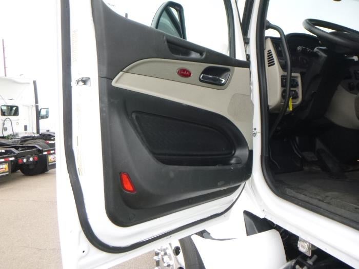 2023 Peterbilt 579 Base