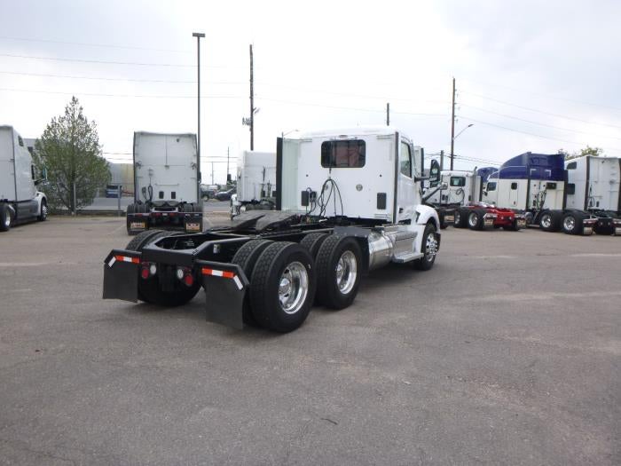 2023 Peterbilt 579 Base