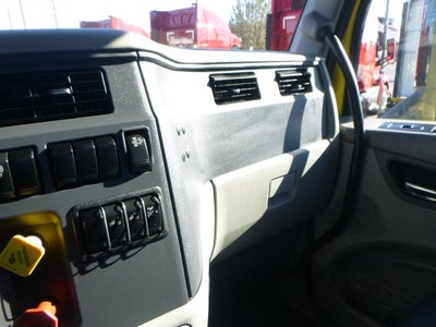 2021 Peterbilt 579 Base