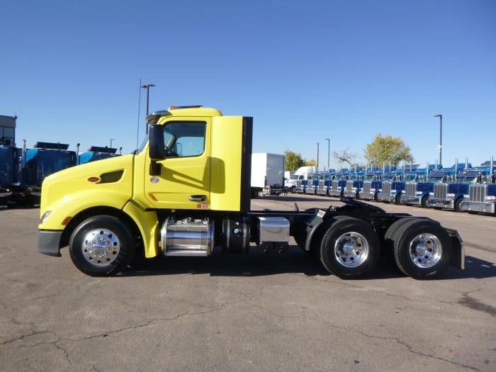 2021 Peterbilt 579 Base