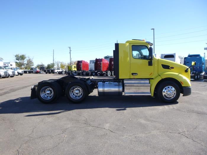 2021 Peterbilt 579 Base
