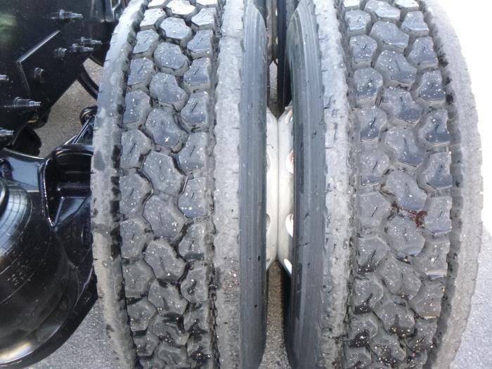 2020 Peterbilt 579 Base