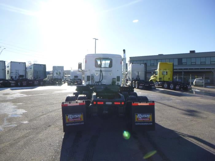 2020 Peterbilt 579 Base