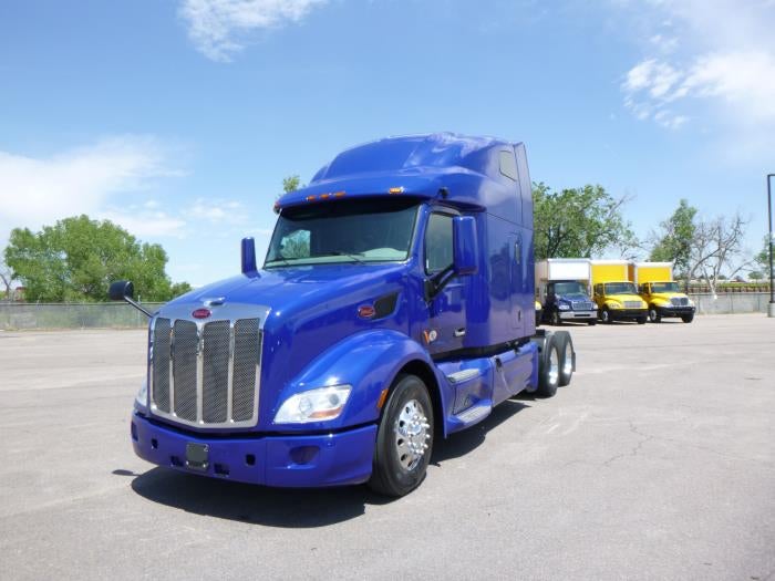 2022 Peterbilt 579 Base