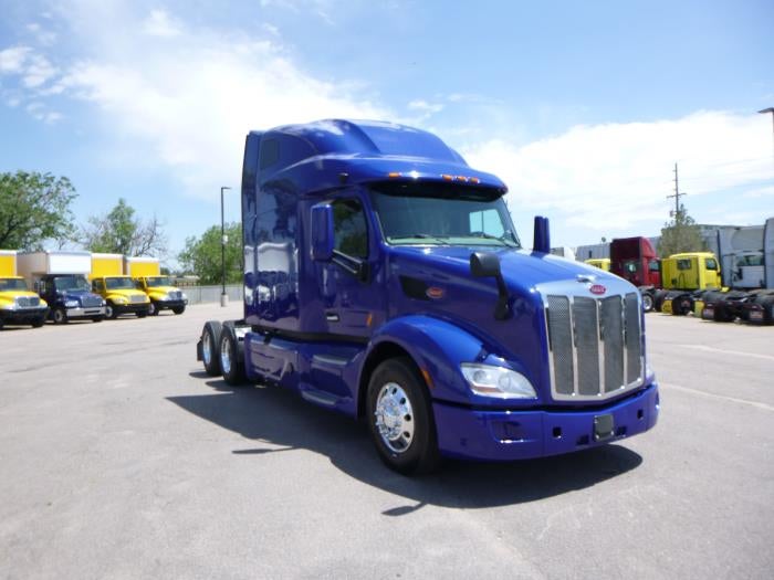2022 Peterbilt 579 Base