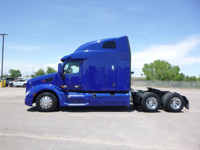 2022 Peterbilt 579 Base