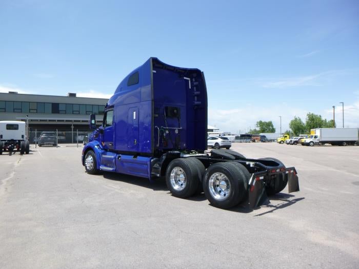 2022 Peterbilt 579 Base