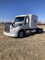 2022 Peterbilt 579 Base