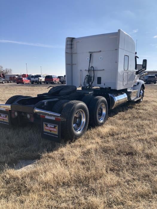 2022 Peterbilt 579 Base