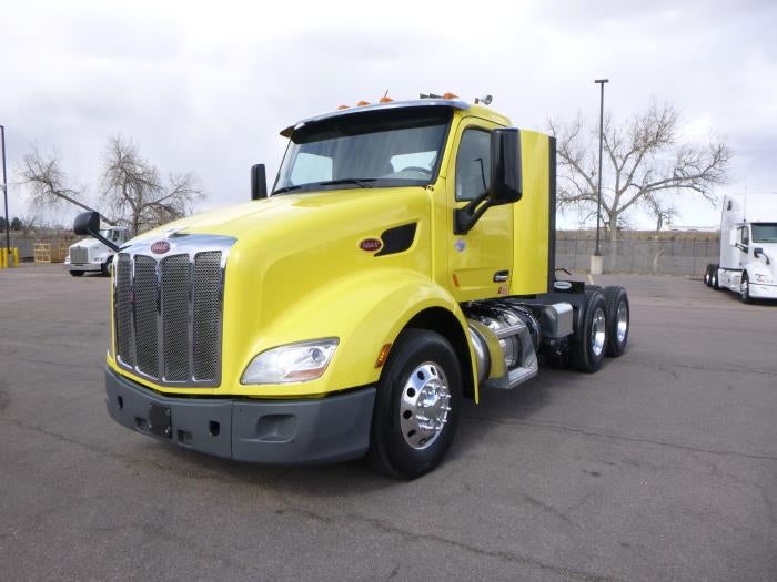 2021 Peterbilt 579 Base