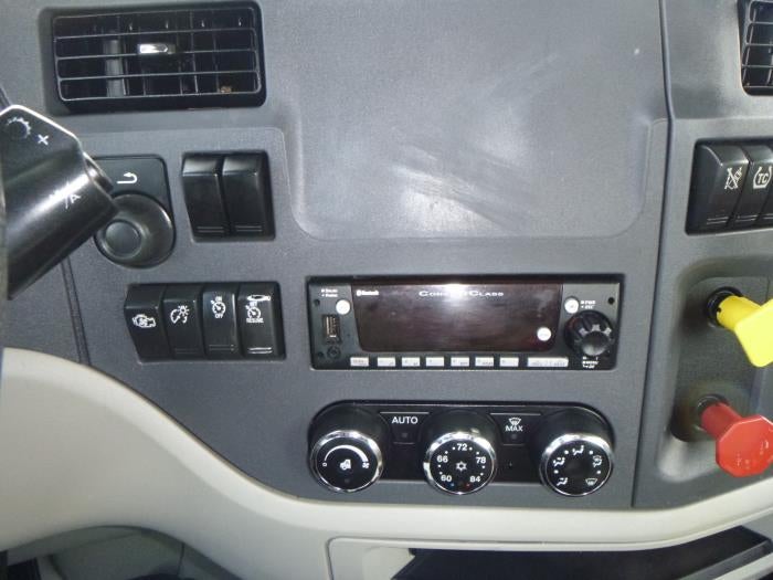 2021 Peterbilt 579 Base