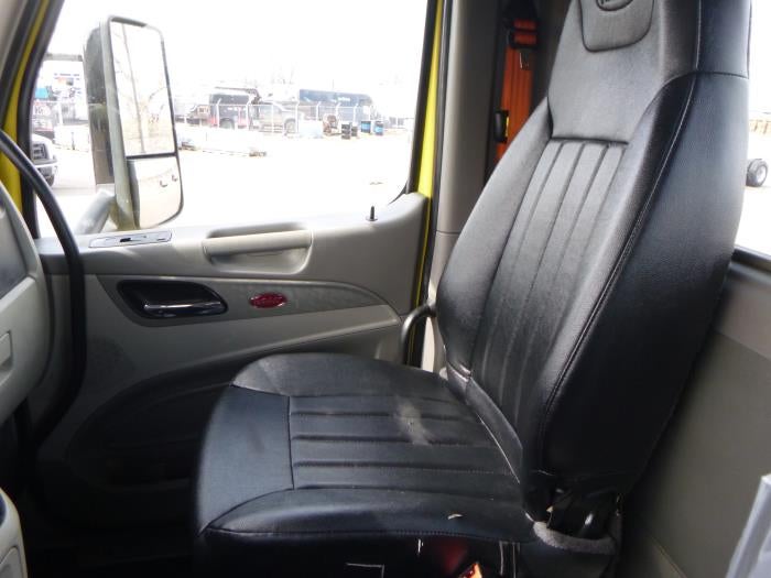 2021 Peterbilt 579 Base