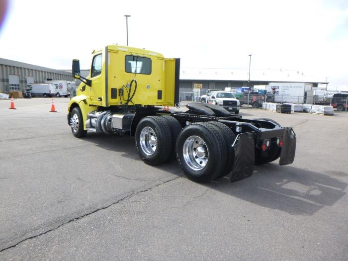 2021 Peterbilt 579 Base