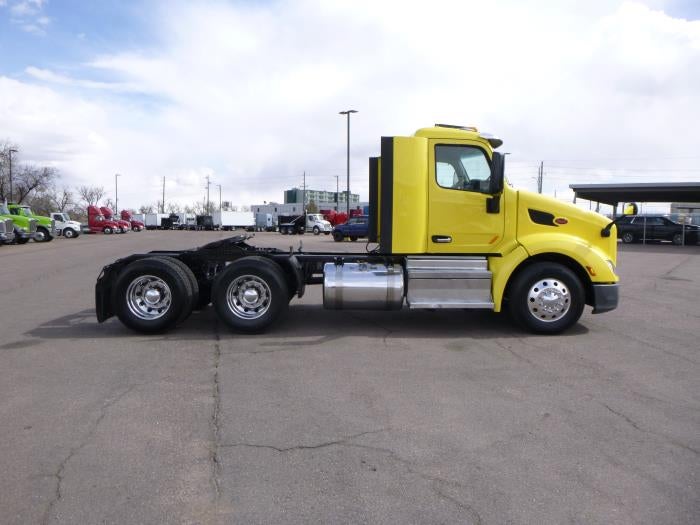2021 Peterbilt 579 Base