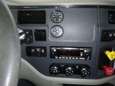 2022 Peterbilt 579 Base