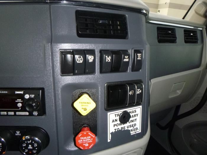 2022 Peterbilt 579 Base