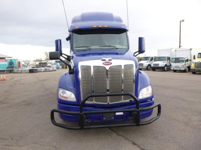 2022 Peterbilt 579 Base