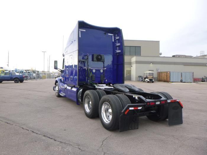 2022 Peterbilt 579 Base