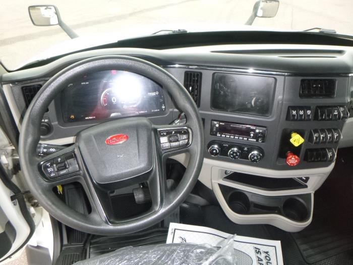2023 Peterbilt 579 Base