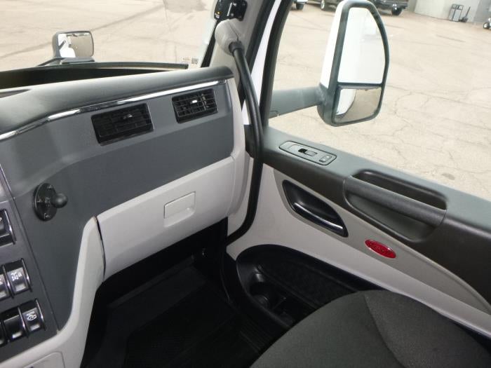 2023 Peterbilt 579 Base